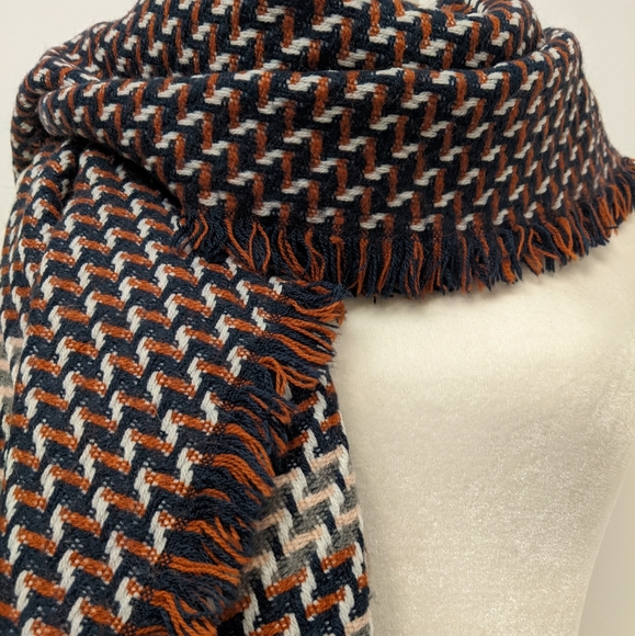 MODENA Knit Blanket Scarf - Picture 5 of 6
